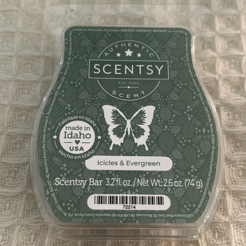 Icicles & Evergreen Scentsy Bar